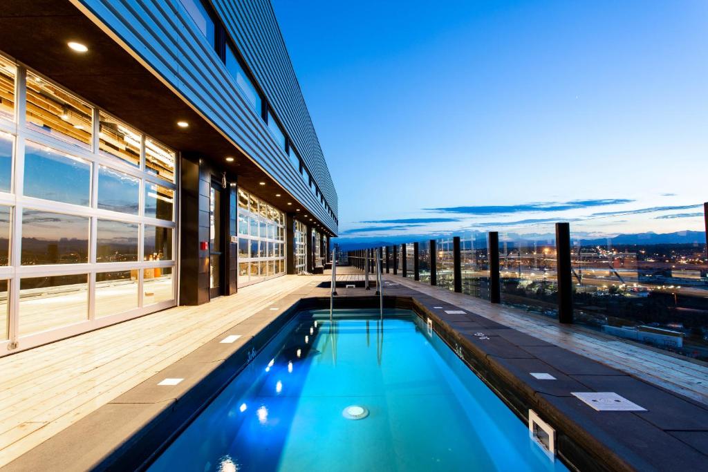The Source Hotel Outdoor swimming pool