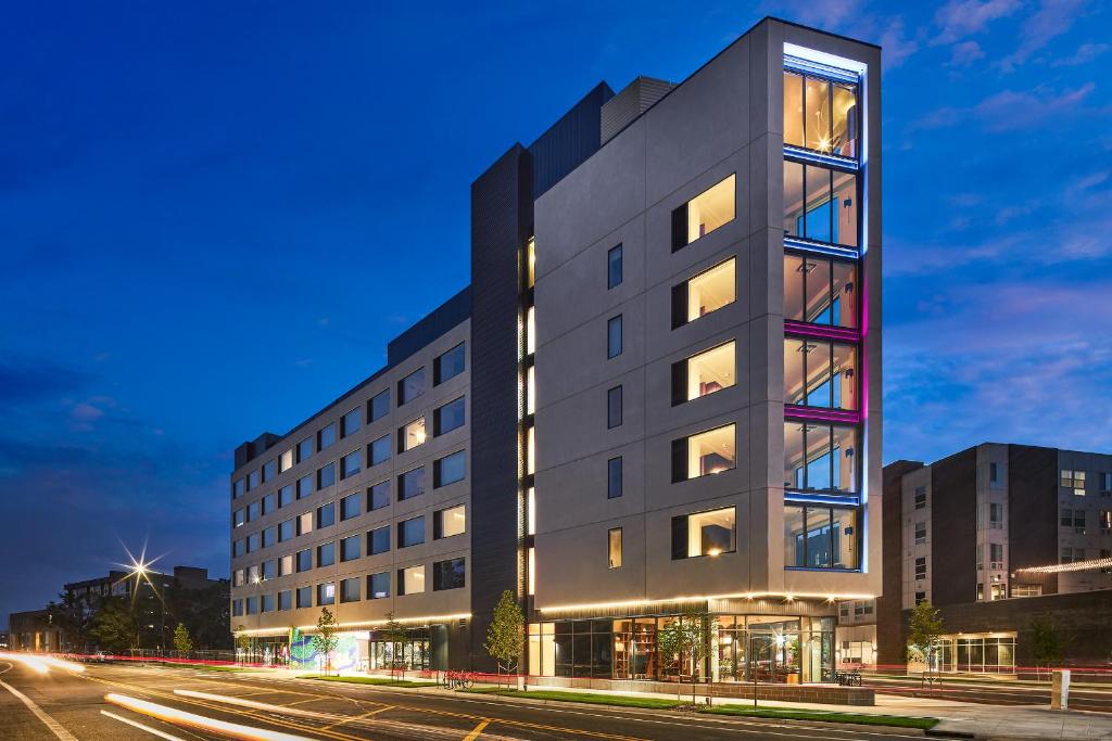Catbird Hotel Hero Image