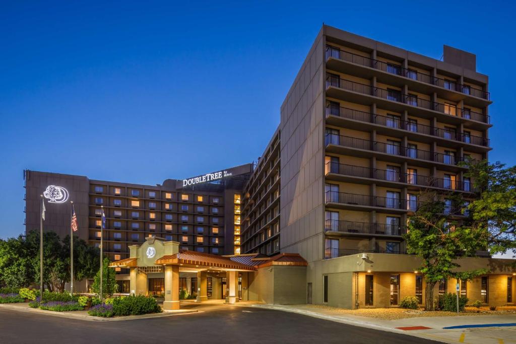 DoubleTree by Hilton Hotel Hero Image
